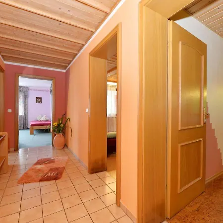 Flat With Sauna Covered Terrace Garden And Tree House For Children 아파트
